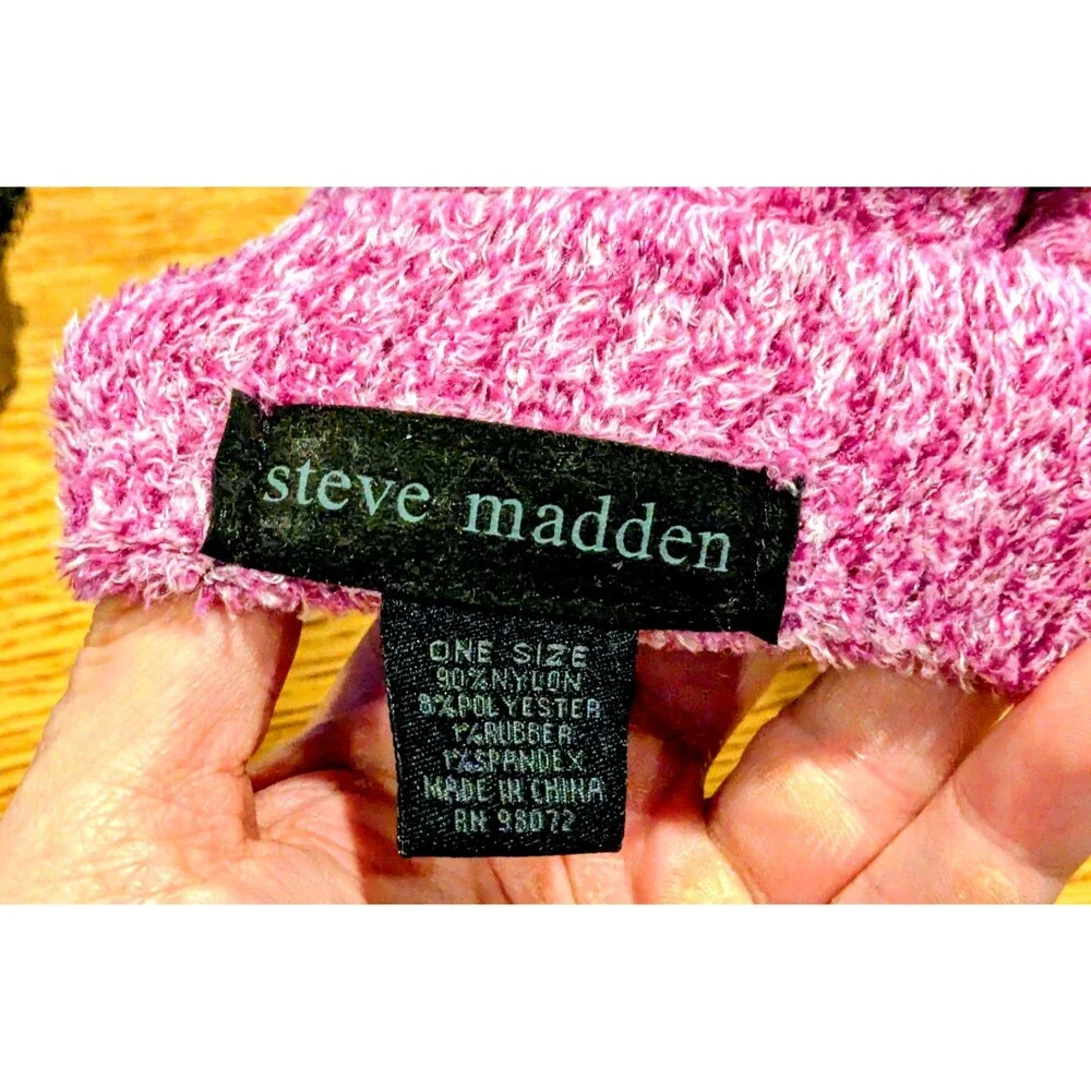 Steve Madden Cranberry Ribbed-Knit Finger Mitten Gloves Women's One-Size EUC